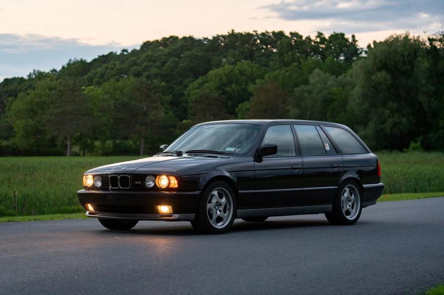  BMW M5 Touring (E34) 1992 года  (EU) (фото 30 из 94)